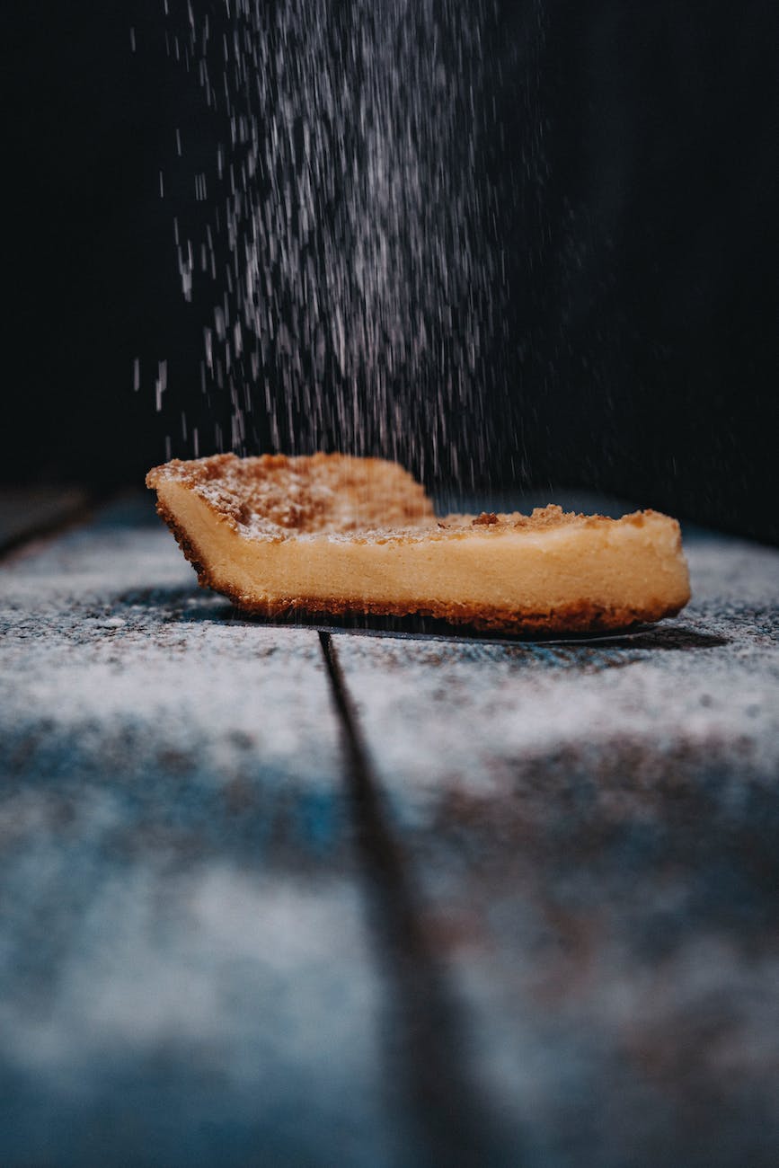 SOBRE FALSIFICADORES E&nbsp;INTRUJÕES